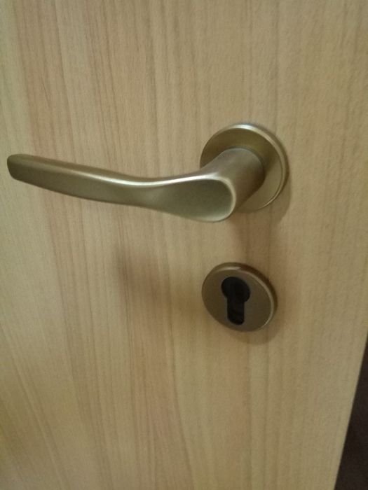 Ручки  межкомнатные