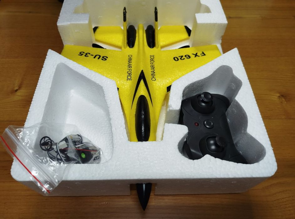 Avião RC FX-620 SU-35 (China Air Force) - NOVO