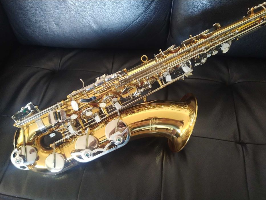 Saxofone tenor Slade. Novo com estojo