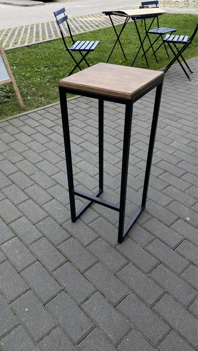 Hoker, krzesło barowe