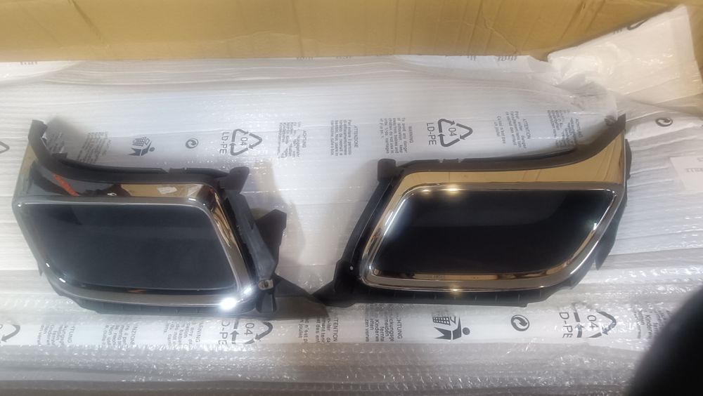 Накладки под выхлопную трубу Volkswagen Tiguan 2017-2021 R-line