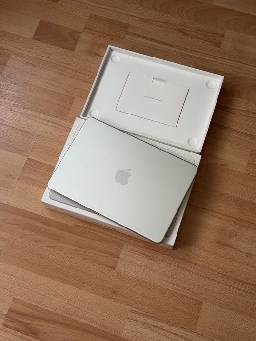 MacBook Neo 8/512 Silver
