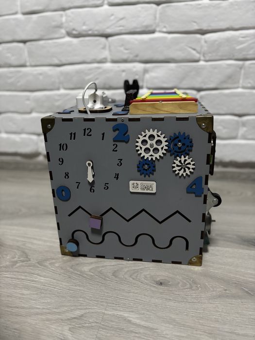 Бизи куб бизиборд бизикуб