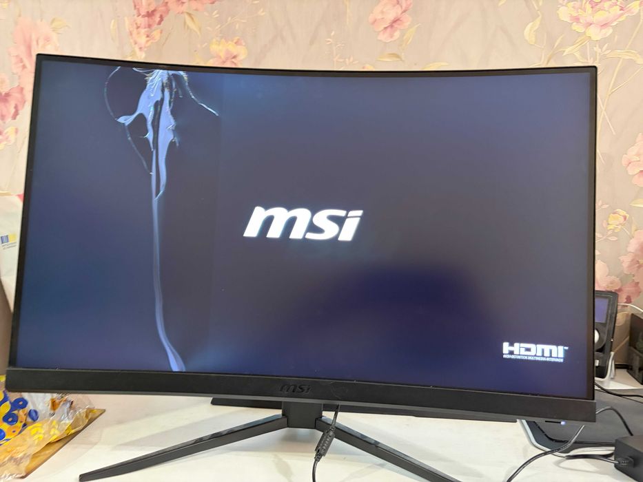 Монітор MSI G27C4X