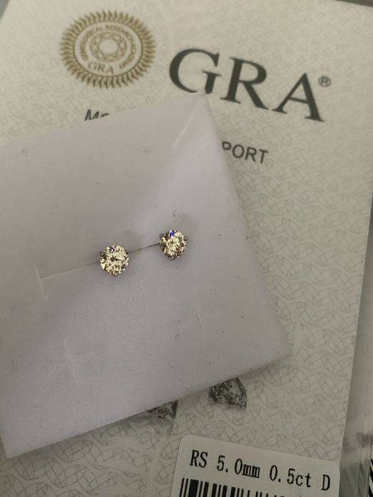 Nowe kolczyki z  moissanitem 0,5 ct z certyfikatem GRA