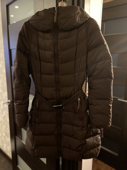 Продам пуховик Benetton