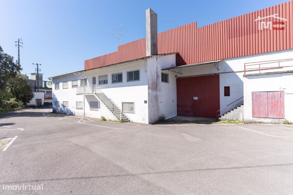 Pavilhão Industrial Com Area De 6600 M2 Com Area Total De Terreno D...