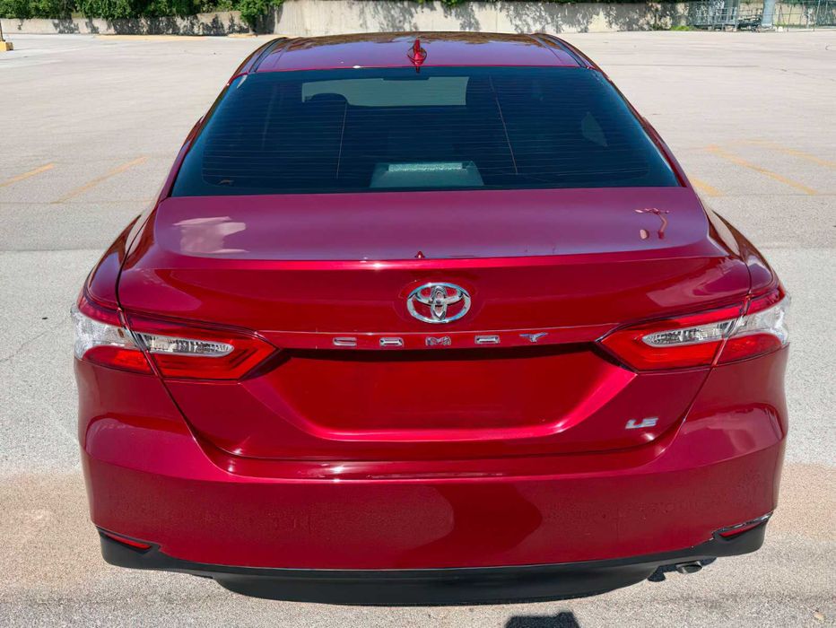 Toyota Camry Xle      2020