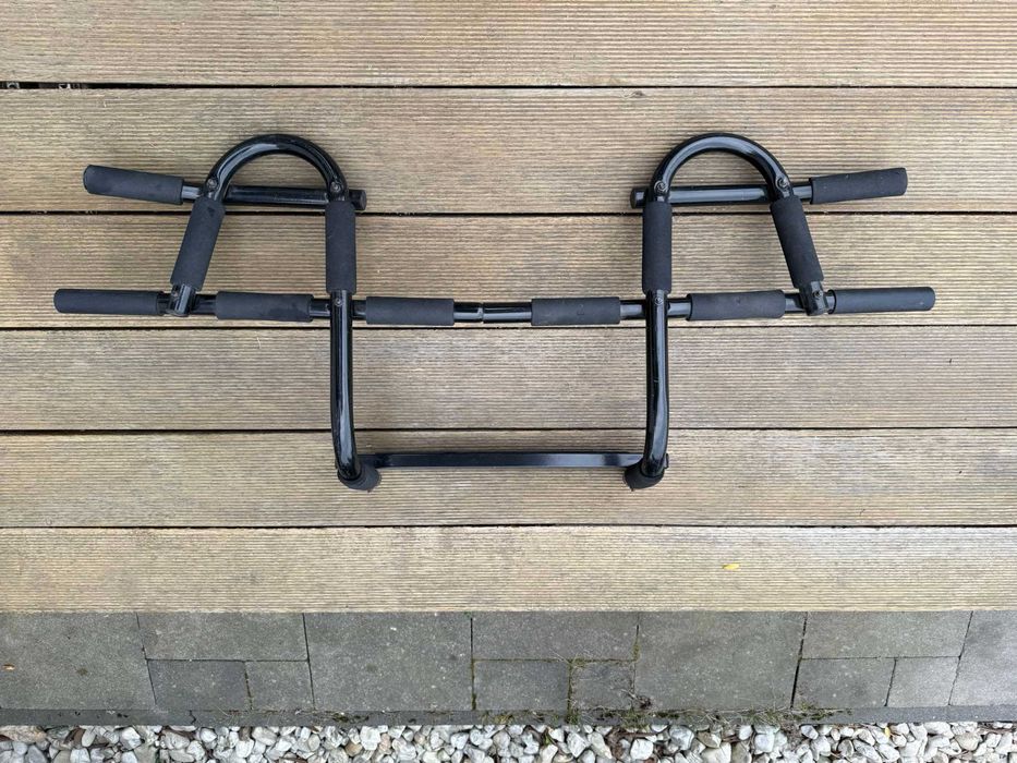 Wielofunkcyjny drążek do podciągania