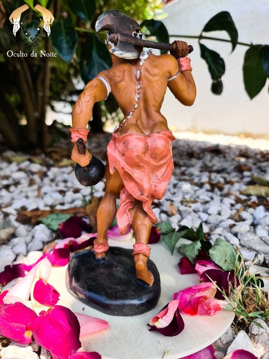 Estátua Orixá Xangô