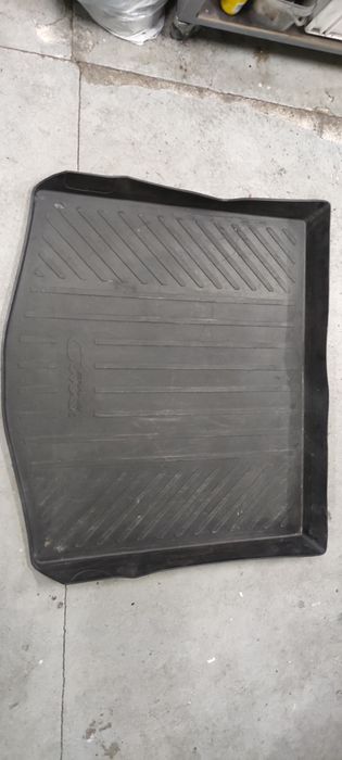 Wycieraczka bagażnika dywanik płyta gumowa Ford C-Max mk2 II Grand