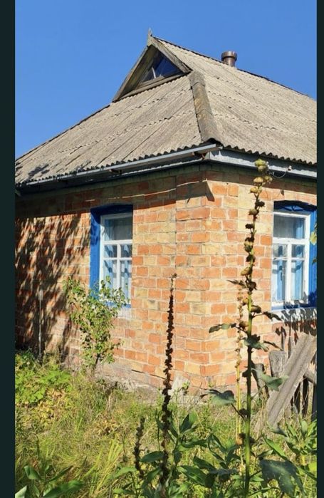 Терміново! Продам будинок в с. МИХАЙЛІВКА пічка є,2 хв.до  річки