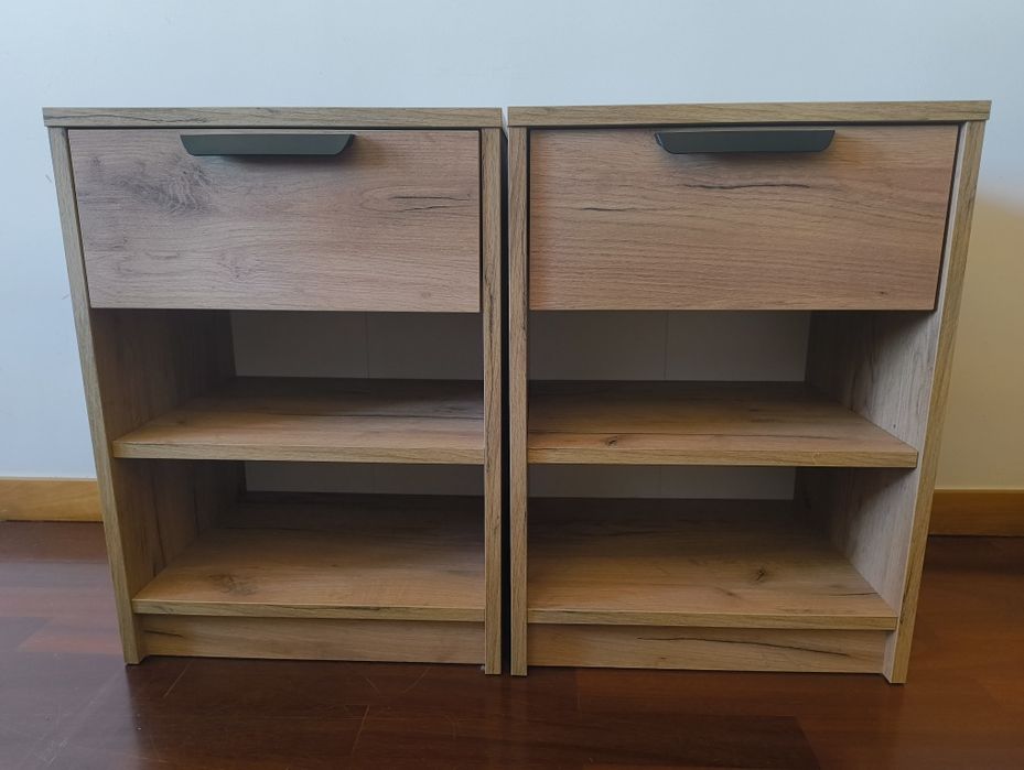 Cómoda e mesas de cabeceira Jenslev Jysk