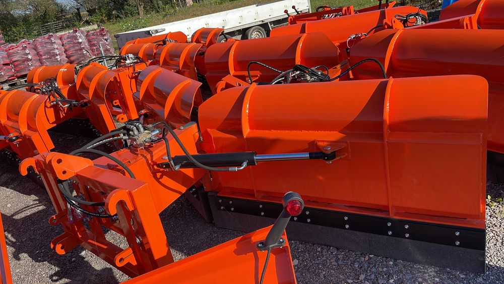 Duży mocny pług do śniegu do tura tuza skladany Metal Technik Dostawa