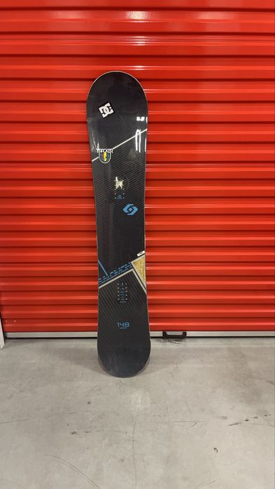 Salomon Tracker 148 cm – solidna deska all-mountain