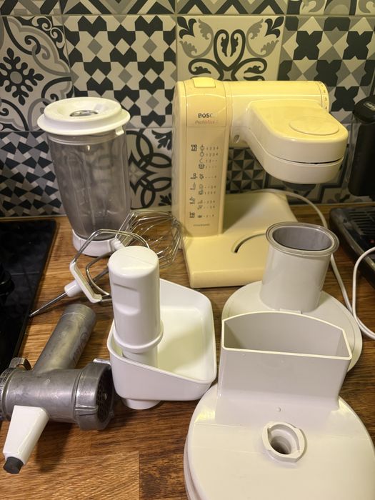 Robot kuchenny planetarny bosh