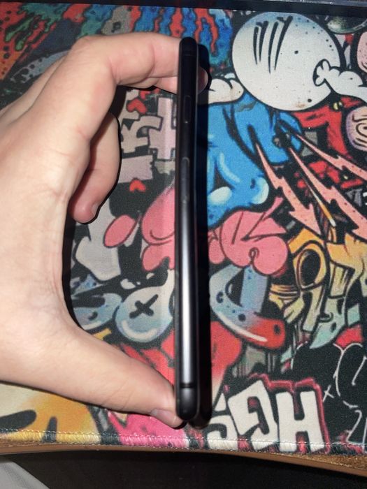 Продам срочно Iphone 8