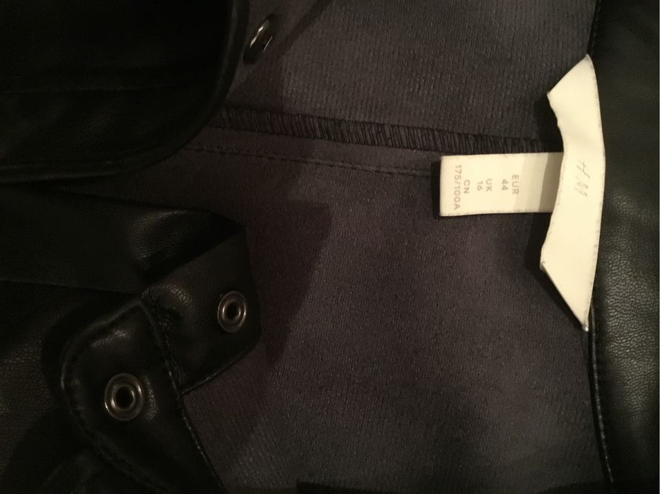 Camisa imitação em pele