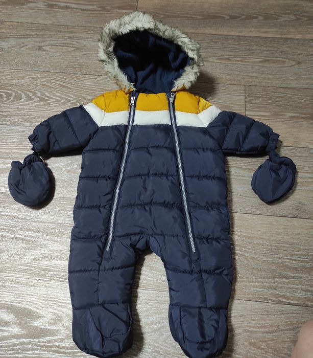 Продам спортивный, зимний комбезик