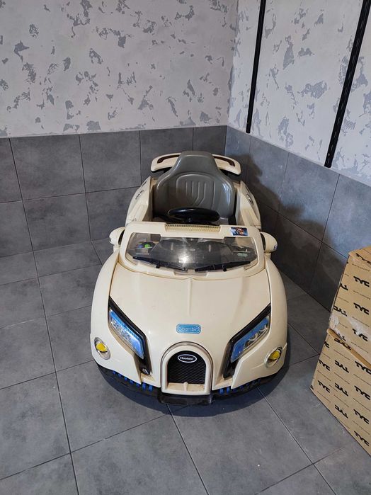 Автомобіль на акумуляторі