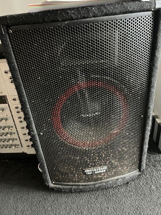 Speaker Box with Amplifier64585347258625121