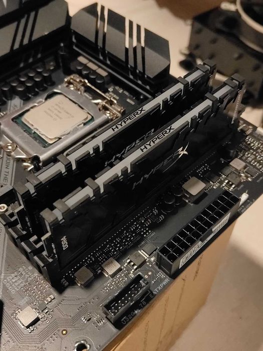 Conjunto Gaming - Intel Core i7, Motherboard ROG B460-F, Ram e Cooler