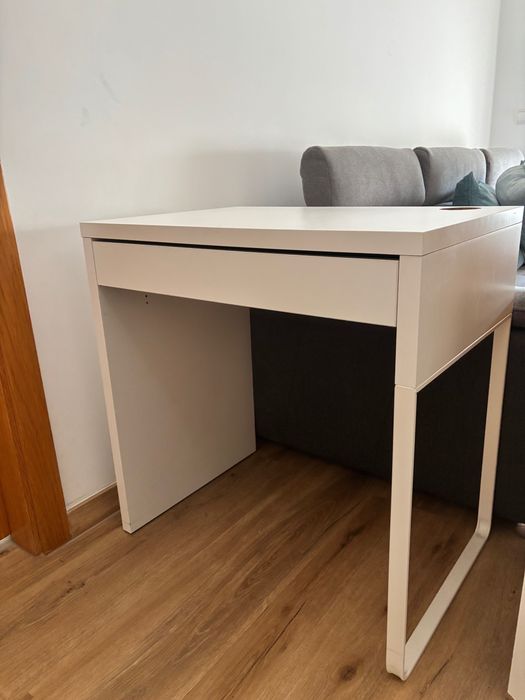 IKEA MICKE Secretária Branca 73x50 cm com Gaveta + Protetor IKEA