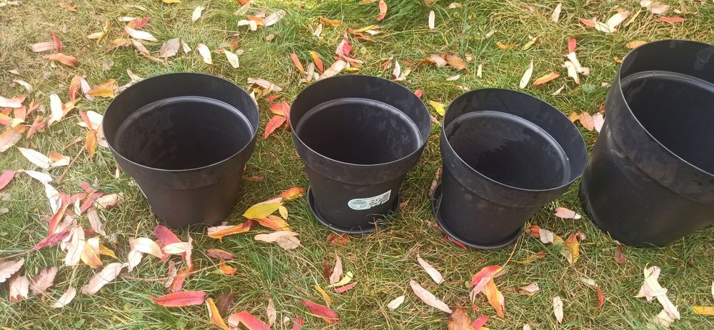 Duże donice doniczki do ogrodu