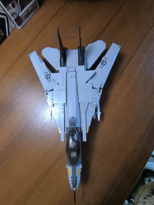 Лего літак військовий