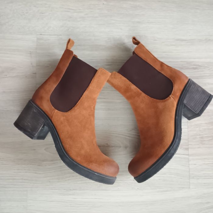 Botki camelowe rude zamszowe na obcasie Nessi 41/26,5 r