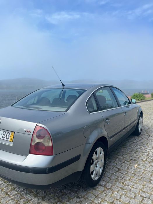 VW PASSAT 1.9 tdi 130cv (2001)