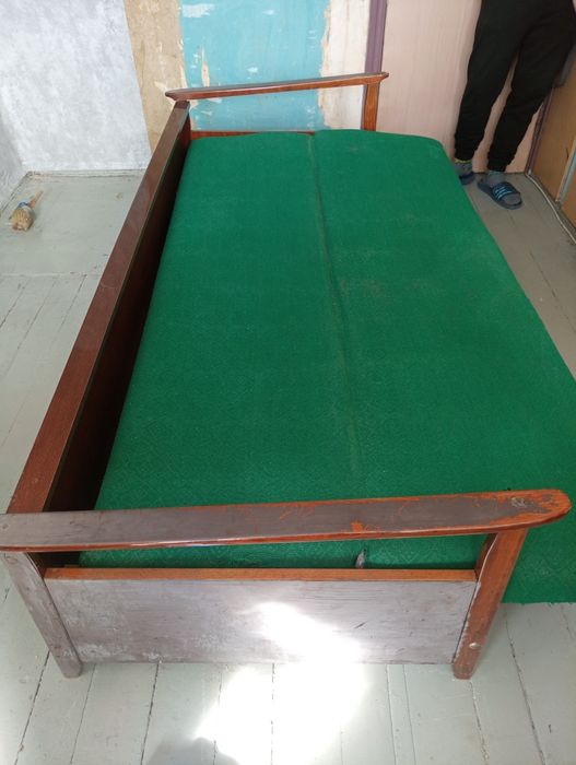 Терміново віддам безкоштовно диван