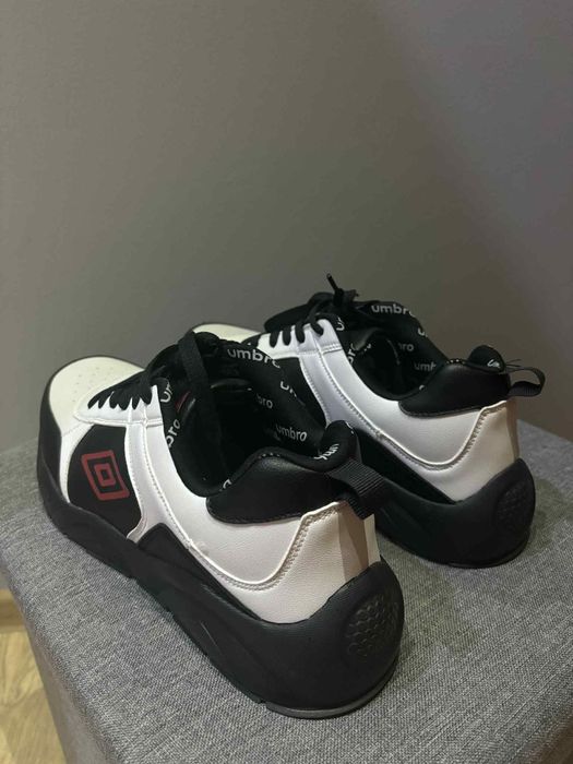 Buty umbro r45 nowe orginal.