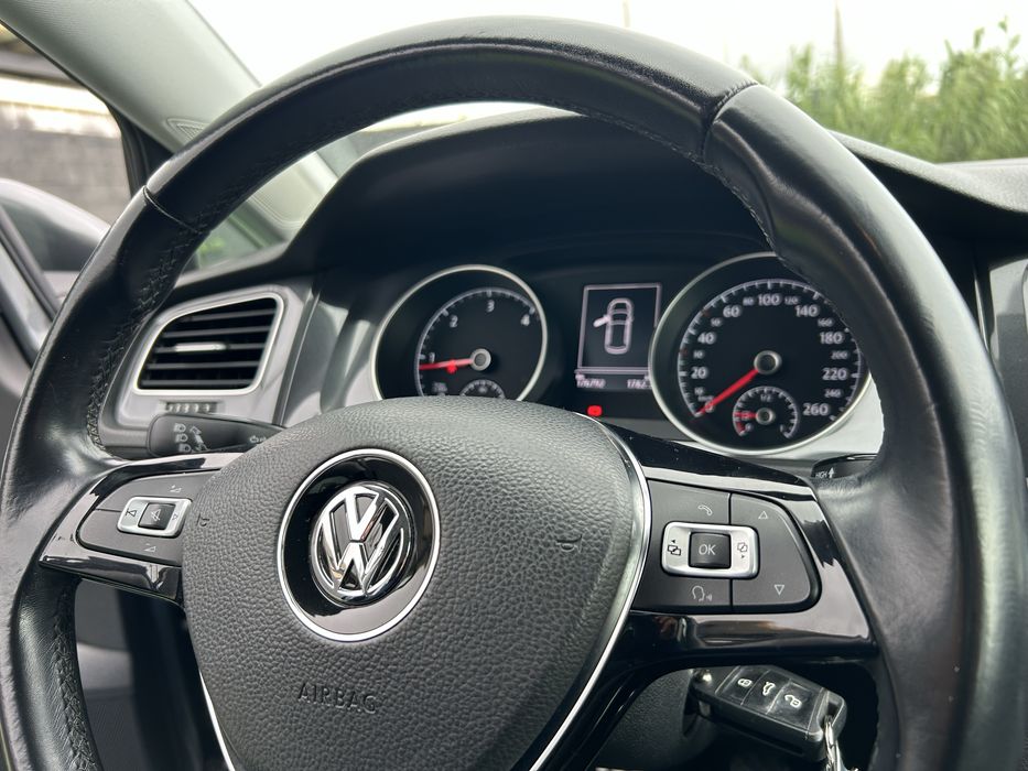 Golf 2018 - em otimo estado