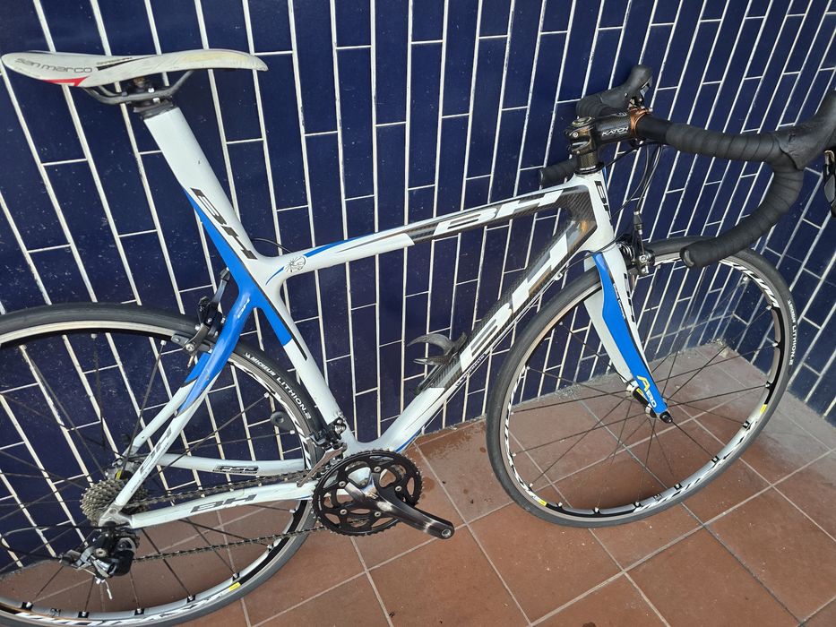 Bicicleta de carbono m 105 e rodas mavic ksyrium