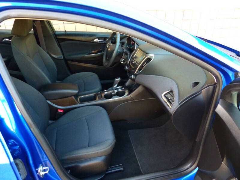 2017 Chevrolet Cruze LT Auto