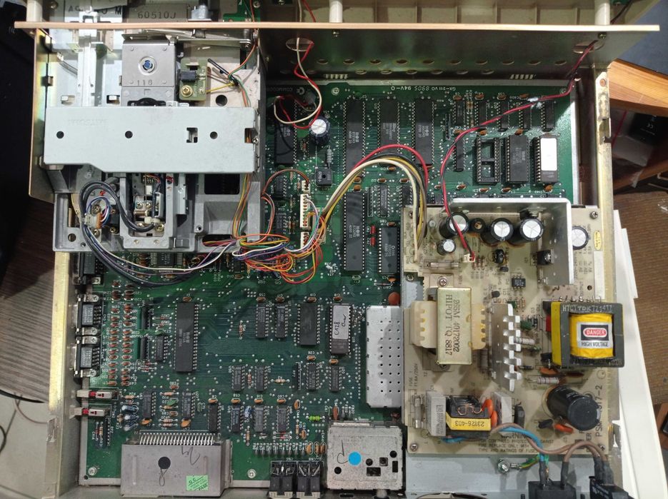 Commodore 128D bez klawiatury