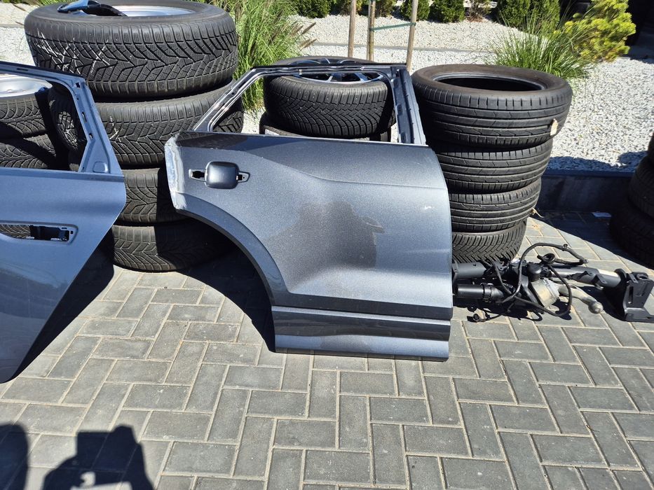 Audi Q2 81A drzwi prawe tyl tylne orginal