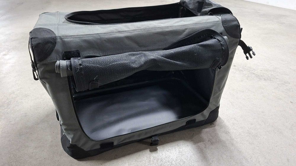 Foldable Pet Crate – Good Condition