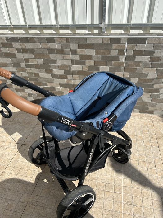 Carrinho de bebe pierre cardin