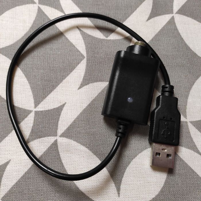 Зарядний пристрій USB