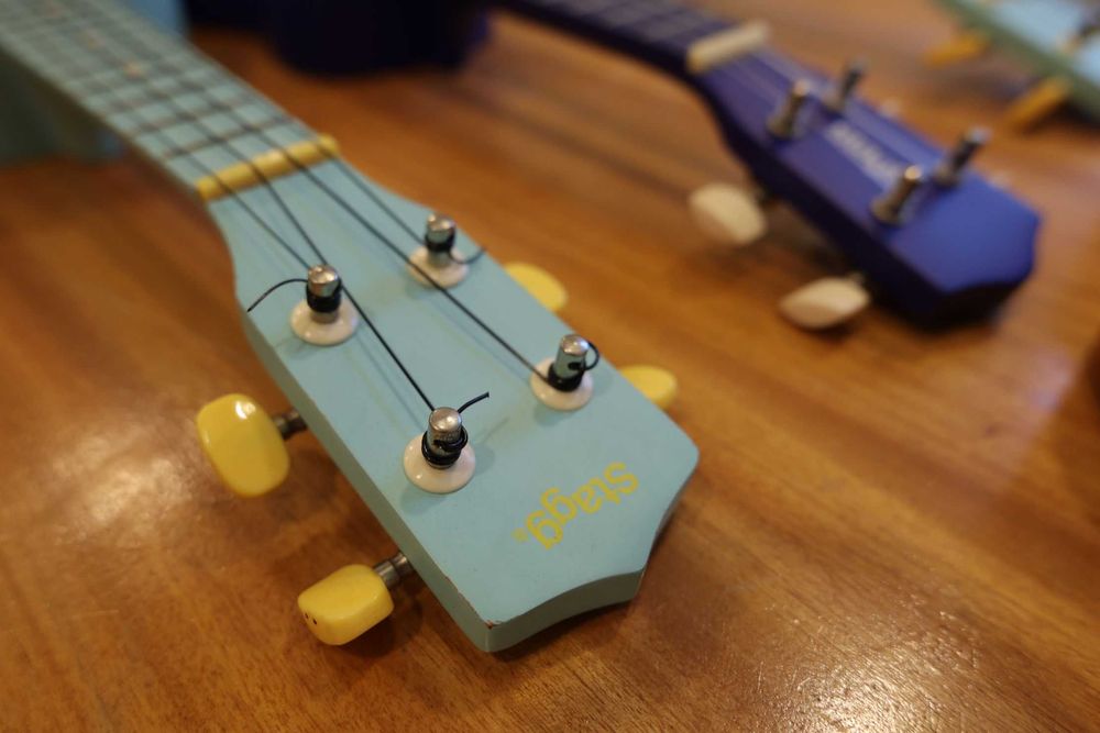 Ukuleles usados em bom estado.