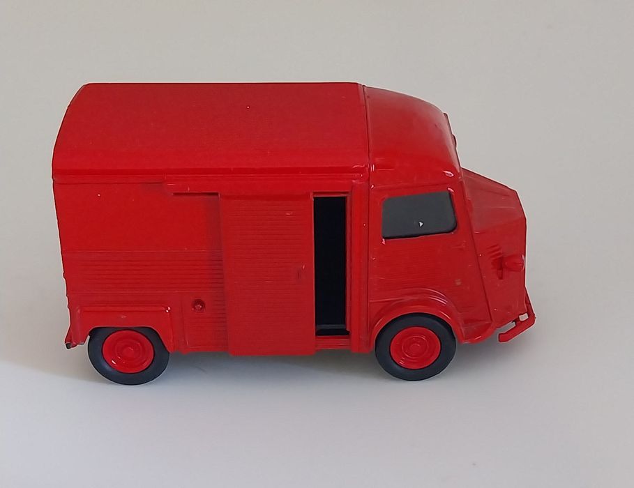 Miniatura Citroën Type H da Welly