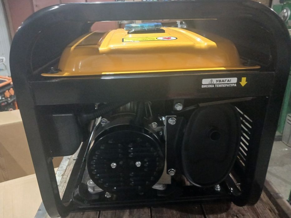 Продам новый бензогенератор.