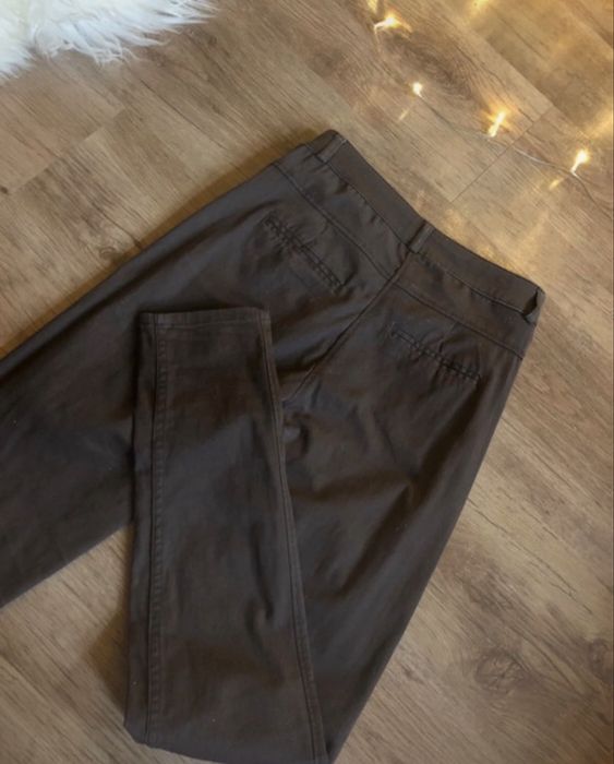 Ciemnobrazowe spodnie H&M