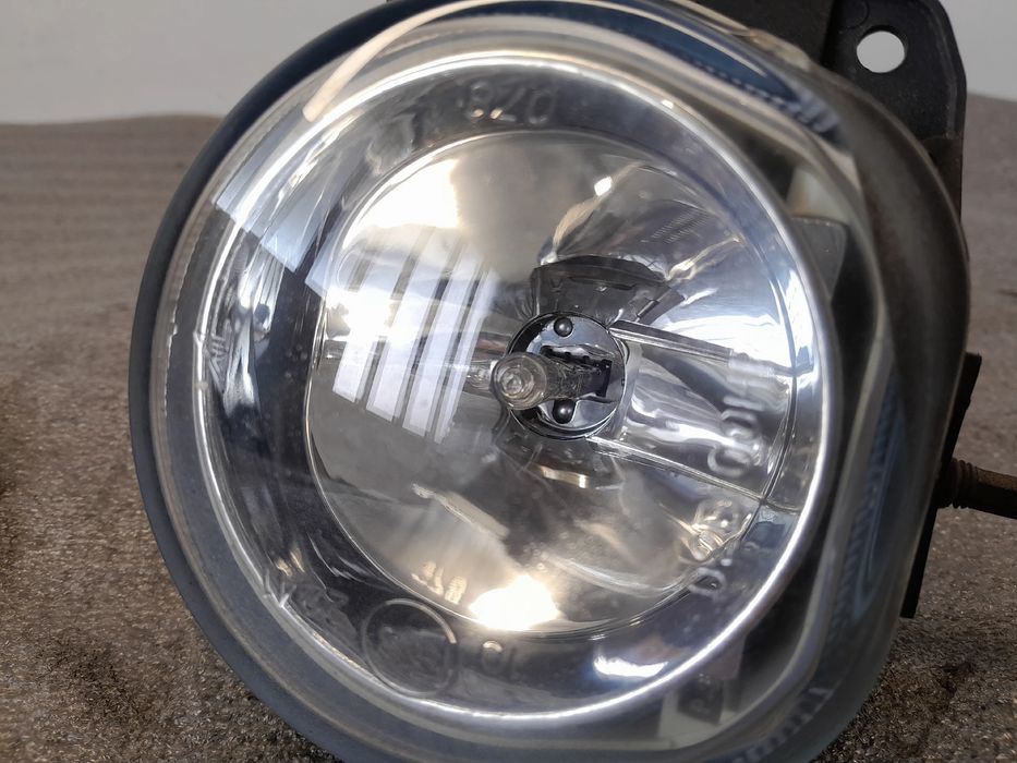 Farol nevoeiro frente esquerdo FIAT Linea (323_)