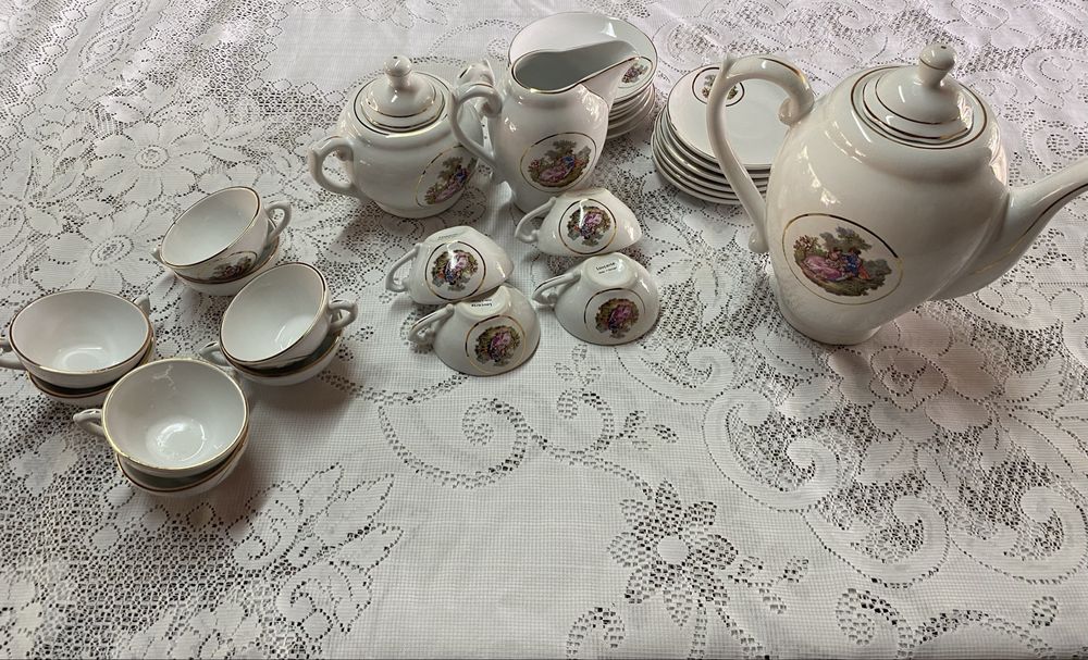 Conjunto de cafe antigo