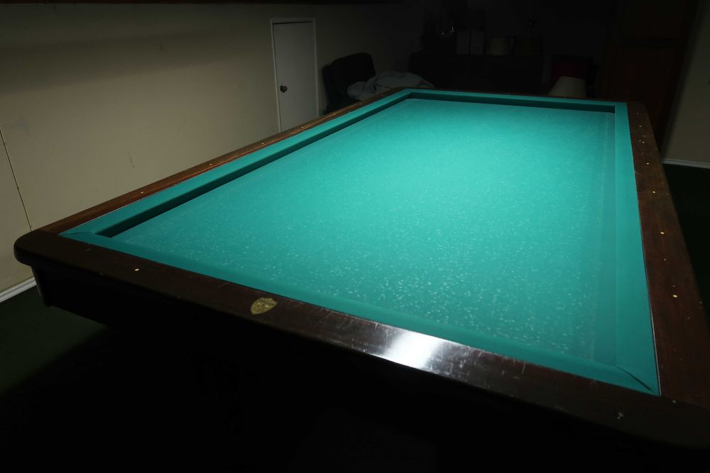 Mesa de bilhar francês (carambola)