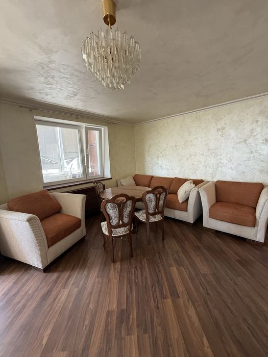 Продам комплекти меблів : Диван та два крісла