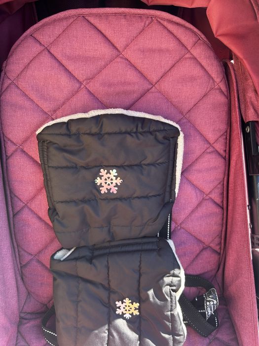 Прогулянкова коляска Carrello Bravo